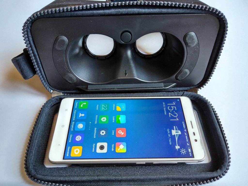 Xiaomi VR szemüveg és telefon