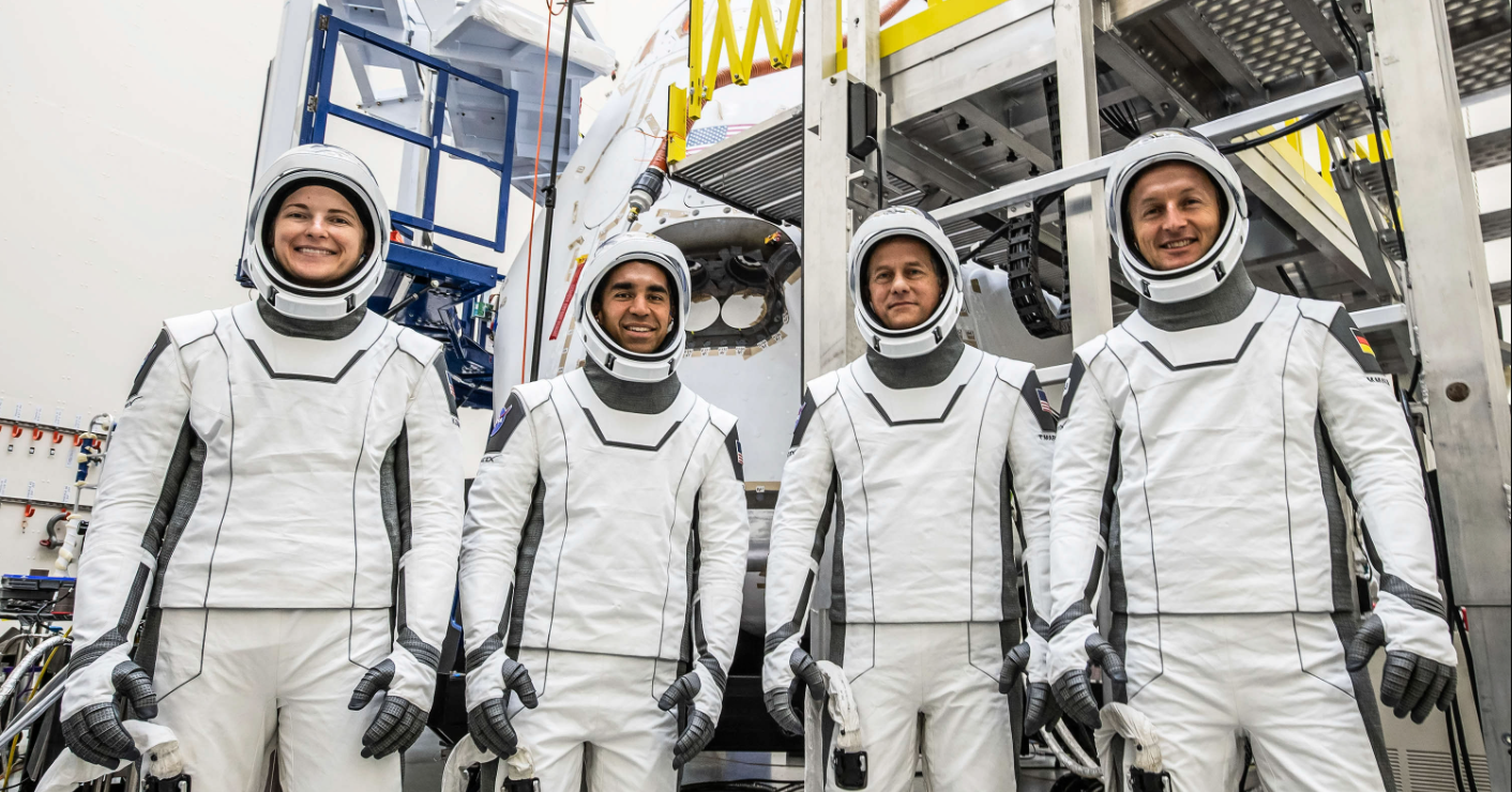 spaceX crew 3 csúszik